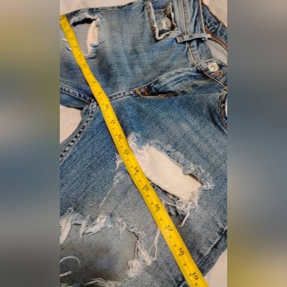 Zara | EUC Relaxed Fit Ultra Thrashed Med Rise Straight Leg Distressed Jeans | 4 - Picture 7 of 16